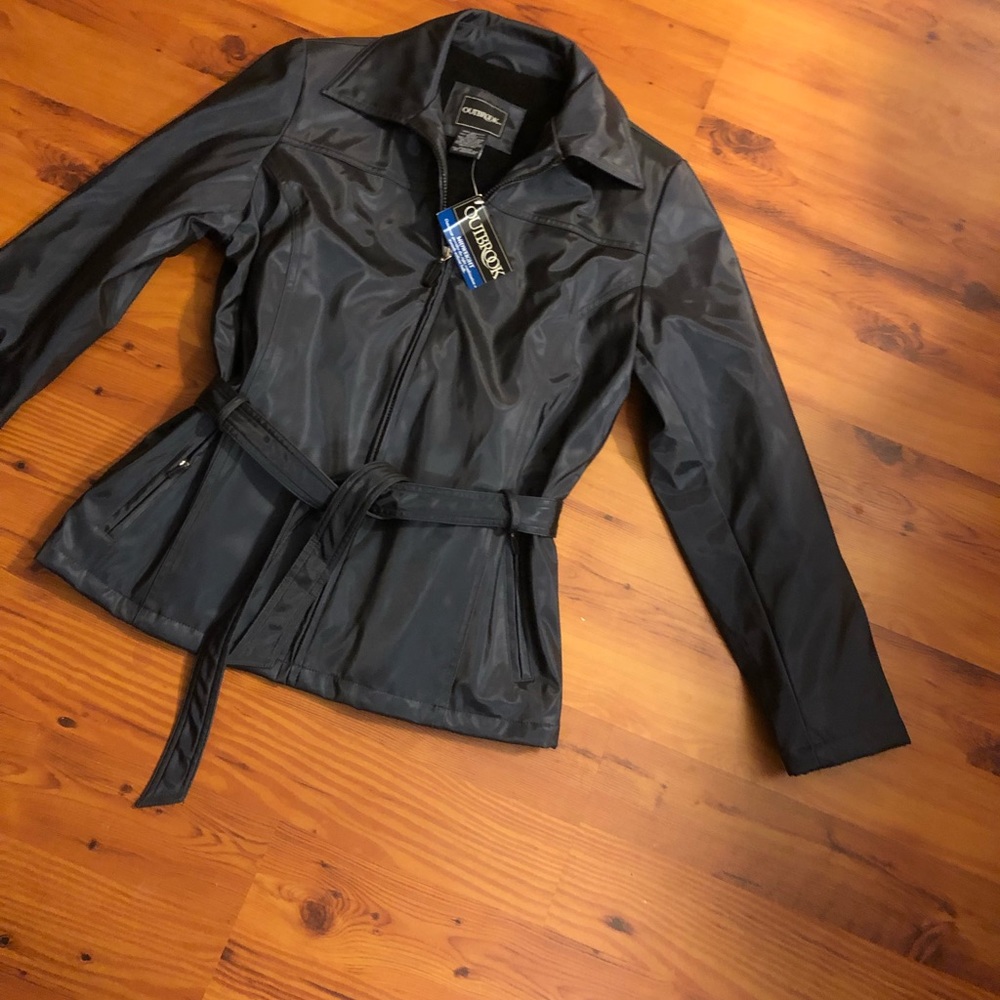 NWT• Outbrook Jacket